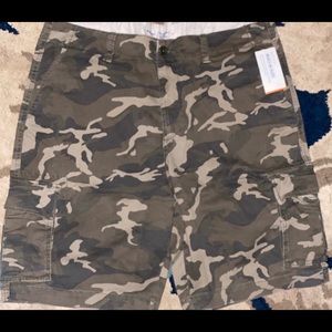 Old Navy Men’s Camo Cargo Shorts